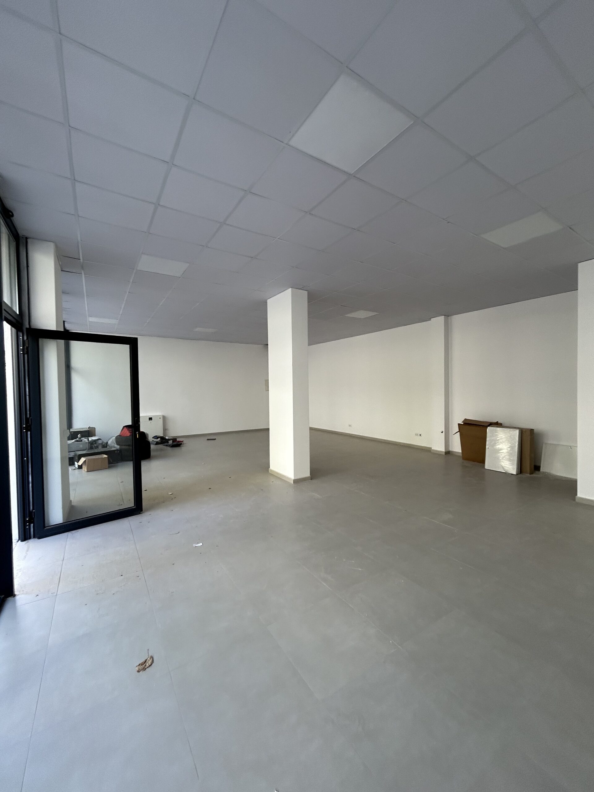 Lokal 88m2 #MeQera te Rruga C - Image 2